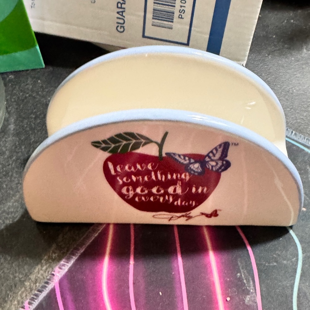 Dolly Pardon Kitchen Accessories - Picture 5 of 6